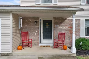 2382 Clover Blossom Ct, Grove City, OH 43123 - Photo 5