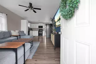 1041 Meadow Ln, Columbus, OH 43207 - Photo 5