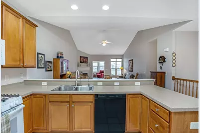 193 Pebble Creek Drive, Pataskala, OH 43062 - Photo 7