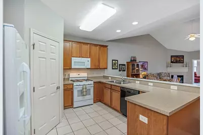 193 Pebble Creek Drive, Pataskala, OH 43062 - Photo 5