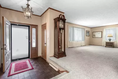 2065 N Glenn Drive NE, Lancaster, OH 43130 - Photo 3