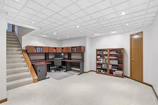 8240 Worthington Crossing Dr, Westerville, OH 43081 - Photo 31