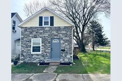 207 E Mill Street, Circleville, OH 43113 - Photo 1