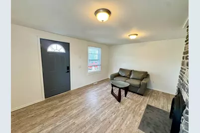 207 E Mill Street, Circleville, OH 43113 - Photo 5