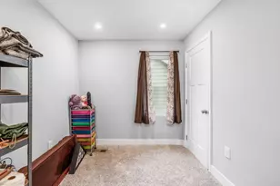 1930 Floral Ave, Columbus, OH 43223 - Photo 19