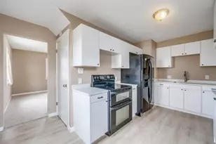 2805 Beulah Rd, Columbus, OH 43211 - Photo 13