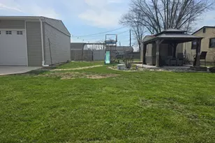 693 Maurine Dr, Columbus, OH 43228 - Photo 33