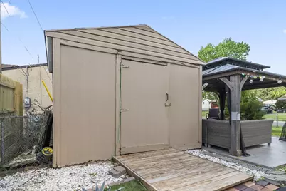 693 Maurine Drive, Columbus, OH 43228 - Photo 39