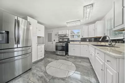 693 Maurine Drive, Columbus, OH 43228 - Photo 5