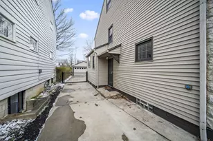 367 E Dunedin Rd, Columbus, OH 43214 - Photo 29