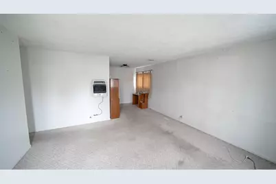 426 Moore Avenue, Bellevue, OH 44811 - Photo 3