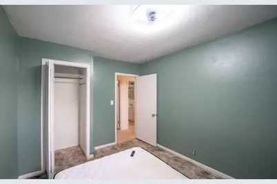 426 Moore Avenue, Bellevue, OH 44811 - Photo 9