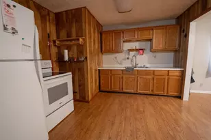 426 Moore Ave, Bellevue, OH 44811 - Photo 15