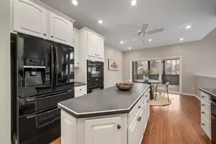 415 Ashmoore Ct, Powell, OH 43065 - Photo 7