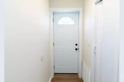 823 Bassett Avenue, Columbus, OH 43219 - Photo 11