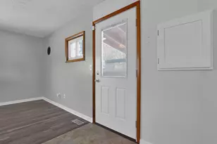 18 Watson St, Fredericktown, OH 43019 - Photo 5