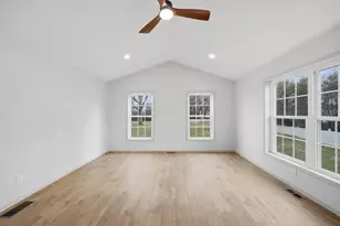 285 E Granville St, Sunbury, OH 43074 - Photo 3