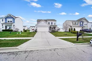 1535 Dickson Dr, Marysville, OH 43040 - Photo 1