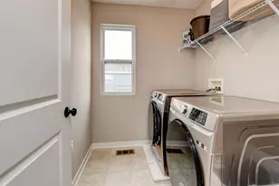 8041 Marilyn Rd, Reynoldsburg, OH 43068 - Photo 35