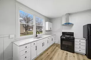 327 N High St, Caledonia, OH 43314 - Photo 9