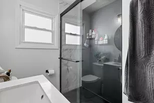 327 E Jeffrey Pl, Columbus, OH 43214 - Photo 29