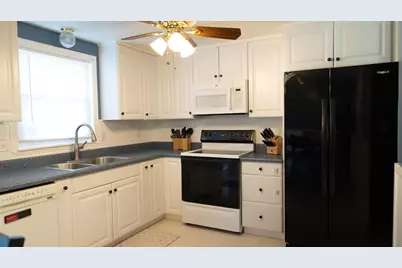 4426 Hickory Wood Drive, Columbus, OH 43228 - Photo 9