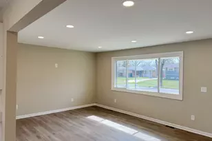 1767 Woodcrest Rd, Columbus, OH 43232 - Photo 3