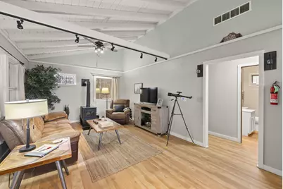 20554 Thompson Ridge Road, Laurelville, OH 43135 - Photo 9