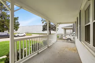 906 E 18th Ave, Columbus, OH 43211 - Photo 3