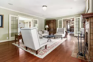 2165 S Parkway Dr, Columbus, OH 43221 - Photo 15