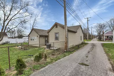 332 Fountain Avenue, Washington Court House, OH 43160 - Photo 1