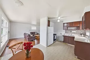 1696 Marsdale Ave, Columbus, OH 43223 - Photo 7