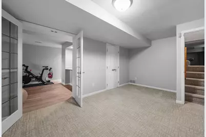 99 E Deshler Avenue, Columbus, OH 43206 - Photo 75