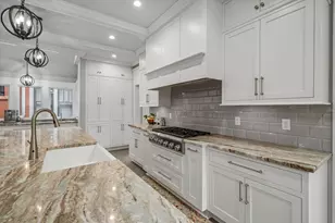 99 E Deshler Ave, Columbus, OH 43206 - Photo 29