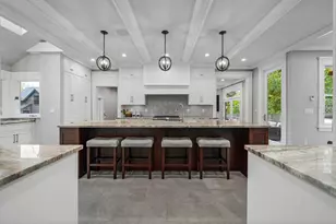 99 E Deshler Ave, Columbus, OH 43206 - Photo 23