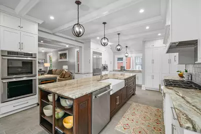 99 E Deshler Avenue, Columbus, OH 43206 - Photo 27