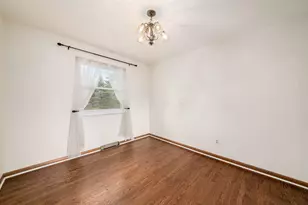 1242 Bradshire Dr, Columbus, OH 43220 - Photo 7