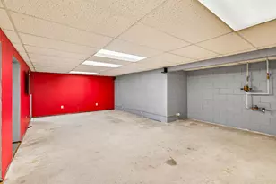 6137 Ambleside Dr, Columbus, OH 43229 - Photo 51