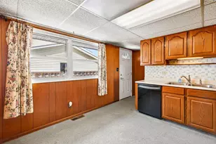 6137 Ambleside Dr, Columbus, OH 43229 - Photo 31