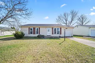 281 Woodsview Dr, Jeffersonville, OH 43128 - Photo 1