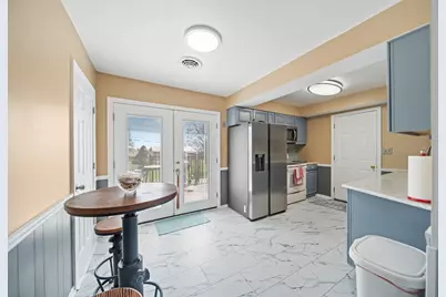 281 Woodsview Drive, Jeffersonville, OH 43128 - Photo 7