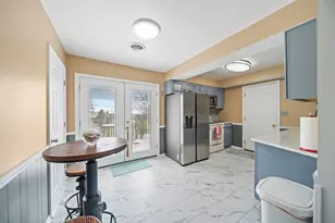 281 Woodsview Dr, Jeffersonville, OH 43128 - Photo 7