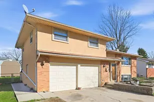 6050 Karl Rd, Columbus, OH 43229 - Photo 3