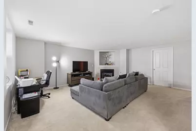 978 Hartford Village Boulevard, Columbus, OH 43228 - Photo 23