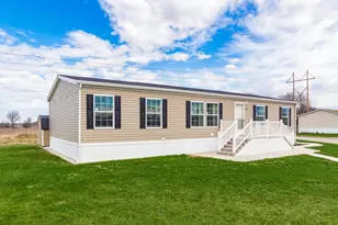 220 Woodcrest Dr, Marysville, OH 43040 - Photo 3