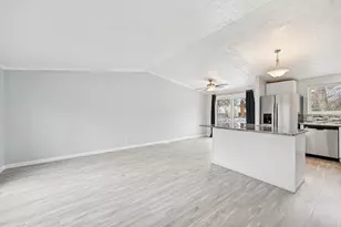 6193 Central Park Dr, Columbus, OH 43231 - Photo 3