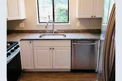 86 Stornoway Drive W, Columbus, OH 43213 - Photo 1