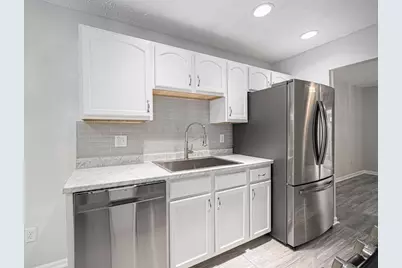 97 Tarryton Court W #19H, Columbus, OH 43228 - Photo 5