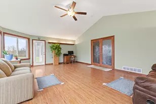 9161 Cochran Rd, Williamsport, OH 43164 - Photo 7