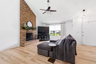 5775 Cypress Hollow Ct, Grove City, OH 43123 - Photo 3